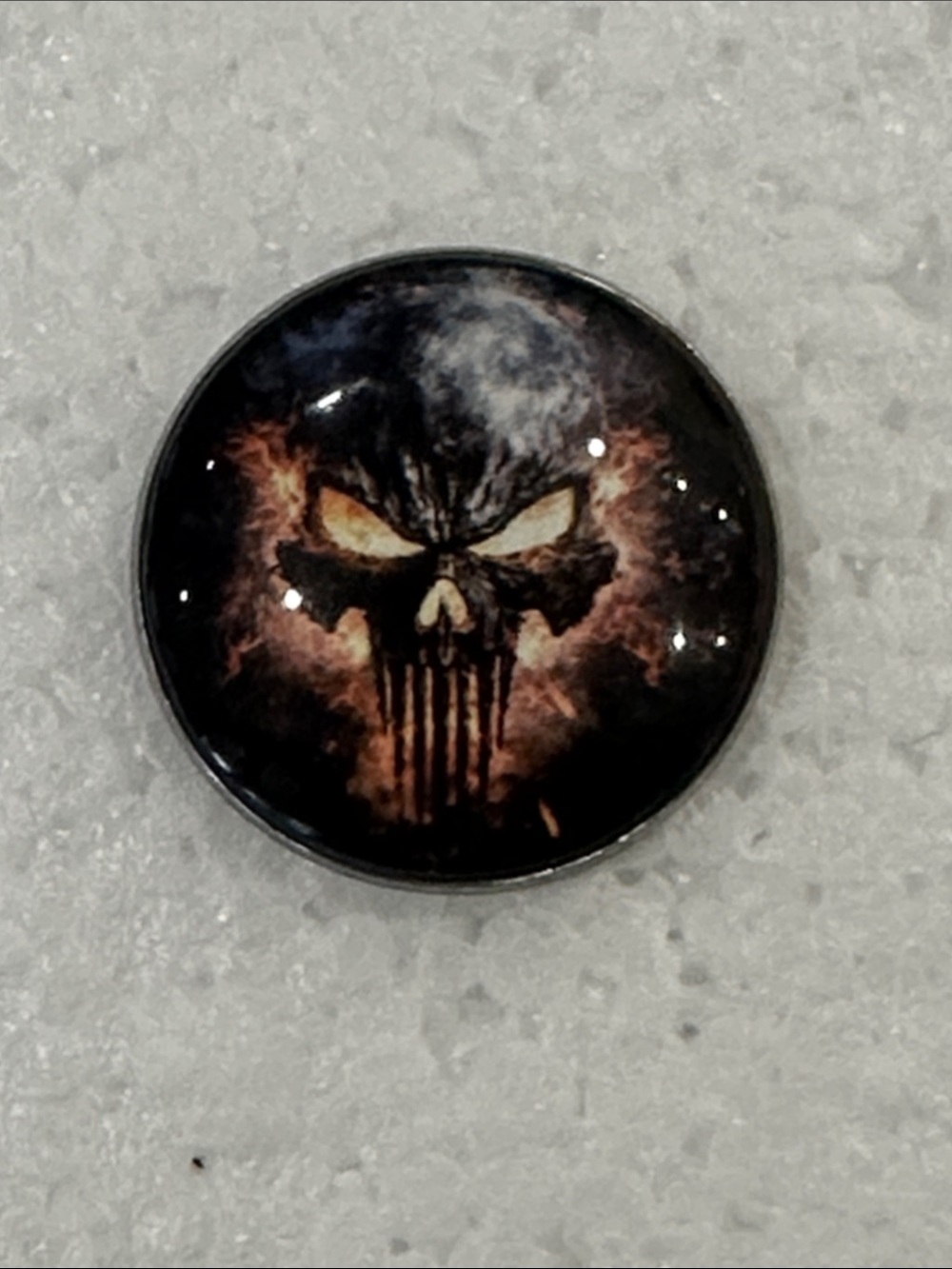 Men's Dark Punisher Skull Lapel Pin — Black and Brown